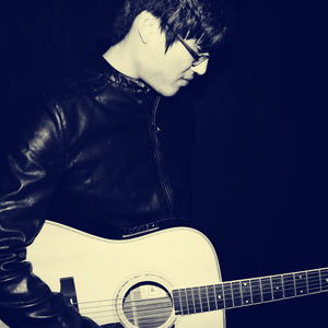 三个黑人和一个白人怎么念
